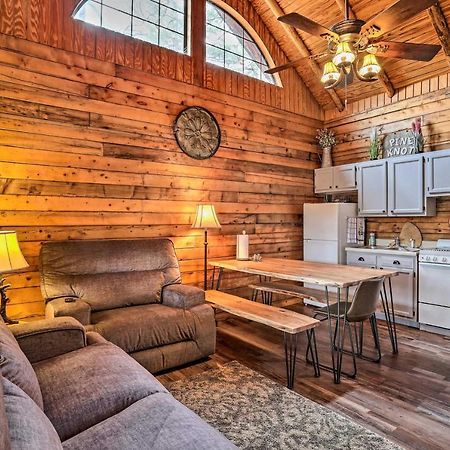 Broken Bow Log Cabin With Fire Pit, Pond, And Deck! Exterior photo