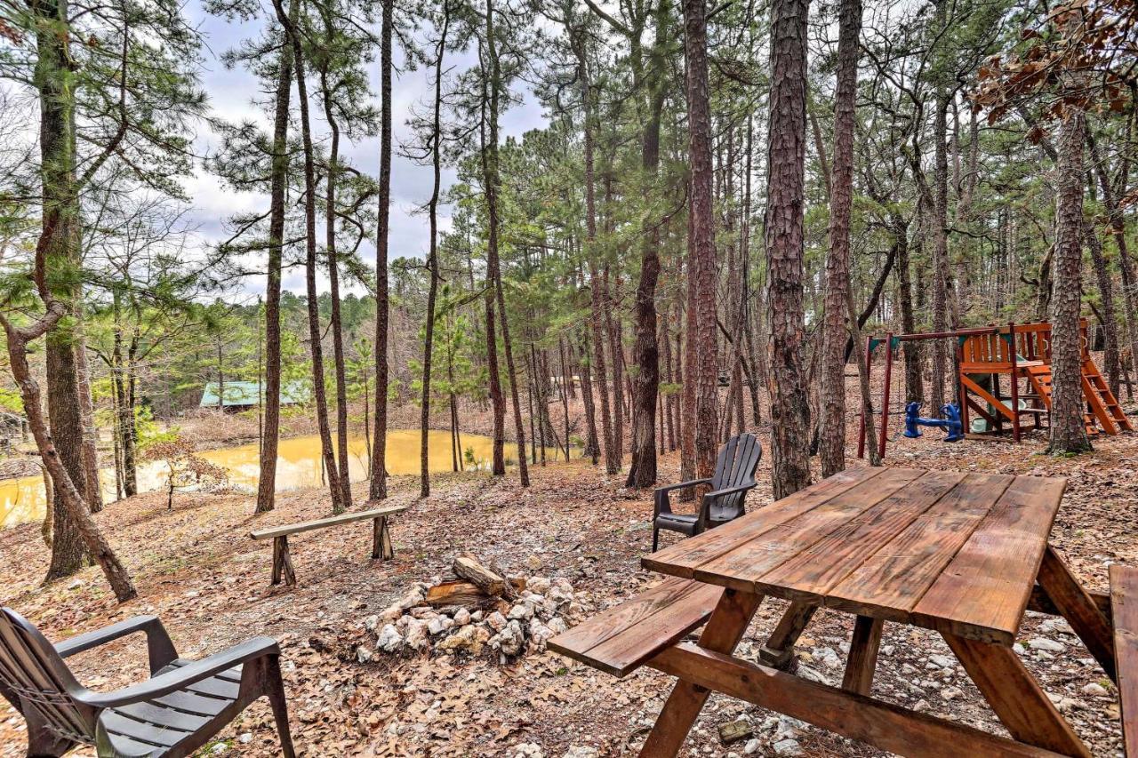 Broken Bow Log Cabin With Fire Pit, Pond, And Deck! Exterior photo