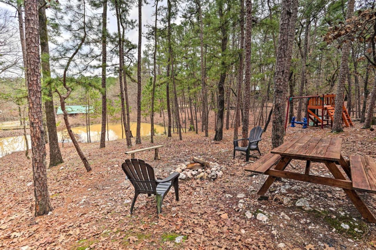 Broken Bow Log Cabin With Fire Pit, Pond, And Deck! Exterior photo